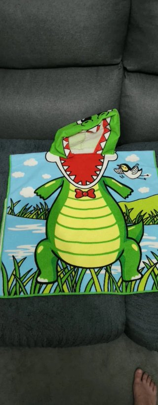 Poncho infantil cocodrilo piscina
