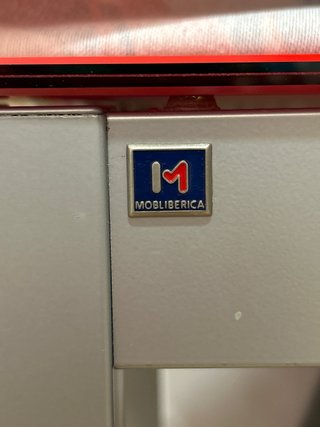 Mesa comedor cristal templado Mobliberica roja
