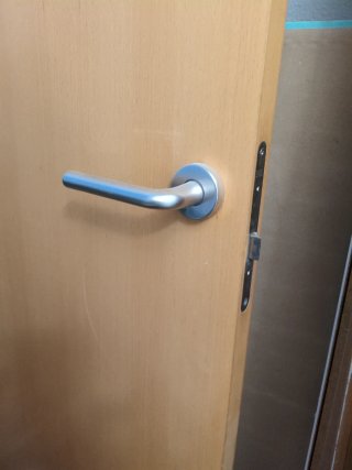 Puerta de madera maciza 72.5*203 cm