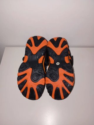 Sandalias Niña Talla 36 Negro y Naranja
