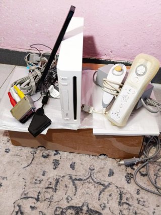 Nintendo Wii Blanca con Accesorios