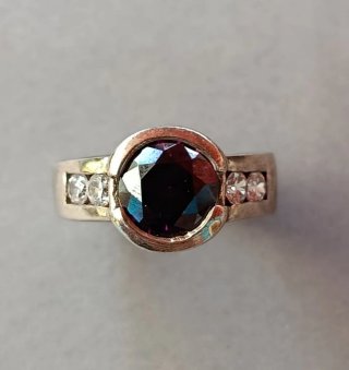 Sortija Plata con Piedra Morada y Circonitas