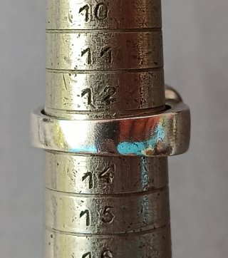 Sortija Plata con Piedra Morada y Circonitas