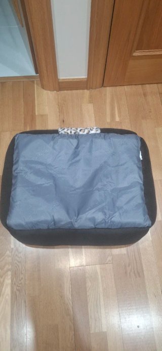 Cama para gato con estampado de leopardo