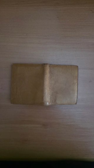Cartera de cuero marrón