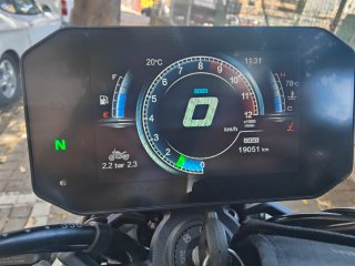 Moto Voge 500AC Naked Gris/Negra