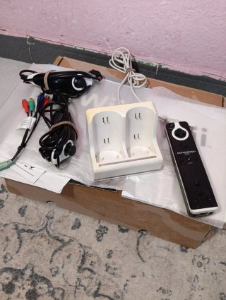 Cargador y mandos para Nintendo Wii