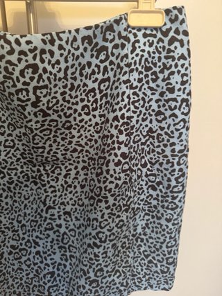 Falda corta estampado leopardo azul