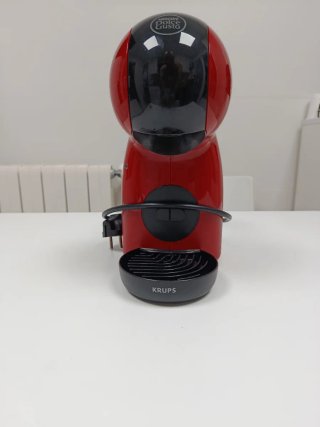 Cafetera Dolce Gusto Roja y Negra