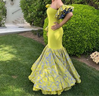 Traje de flamenca verde lima
