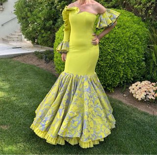 Traje de flamenca verde lima