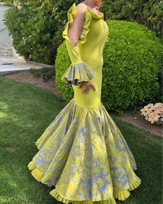 Traje de flamenca verde lima