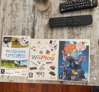 Nintendo Wii + Juegos + 1 mando + 1 nunchuck