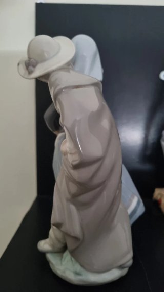 Figura lladro como nueva.  Escucho ofertas