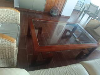 Mesa baja madera y cristal