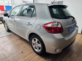 Toyota Auris 1.8 Híbrido Active