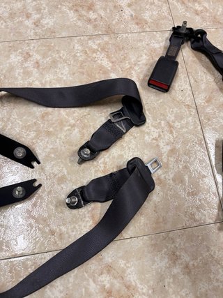 Cinturones y pretensores Subaru Impreza