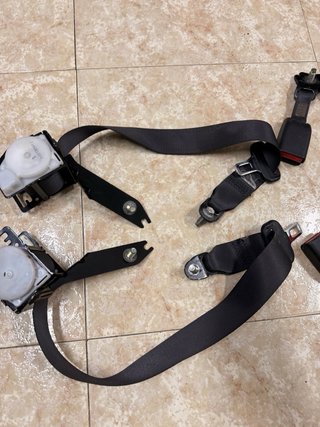 Cinturones y pretensores Subaru Impreza