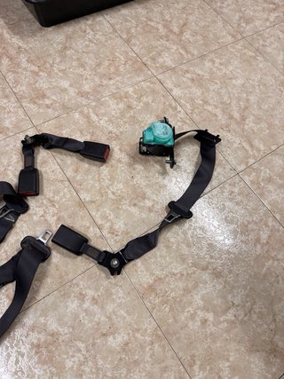 Cinturones y pretensores Subaru Impreza