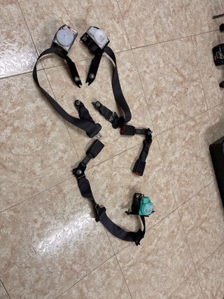 Cinturones y pretensores Subaru Impreza