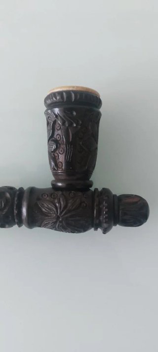 Figura decorativa tallada a mano