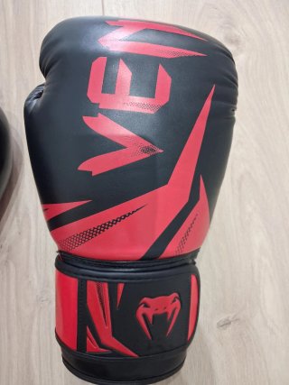 Guantes Boxeo Venum 3.0 Negros/Rojos 16oz