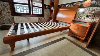Cama juvenil y mesita cerezo