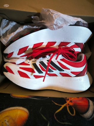 Zapatillas Adidas Rojas y Blancas