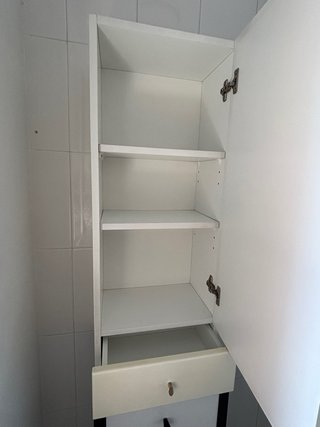 Armario de baño madera lacada en beig.(2)