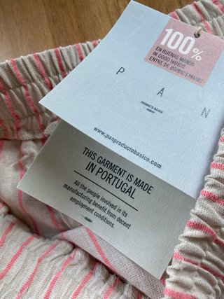 Falda de rayas beige y rosa marca Pan