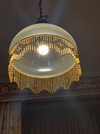 Lámpara de techo cristal y madera