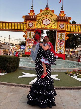Traje de flamenca volantes lunares