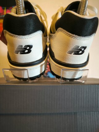 Zapatillas New Balance 550 Blancas y Negras