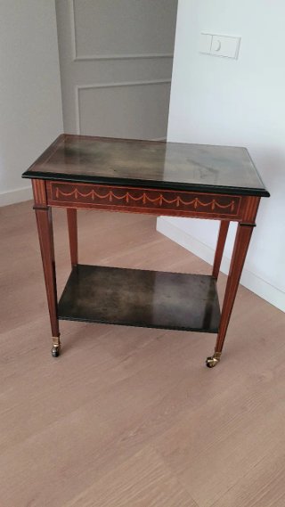 Mesa auxiliar clásica vintage de madera - regalo