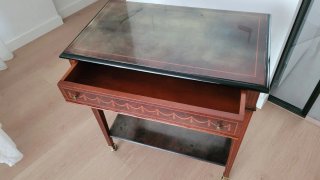 Mesa auxiliar clásica vintage de madera - regalo