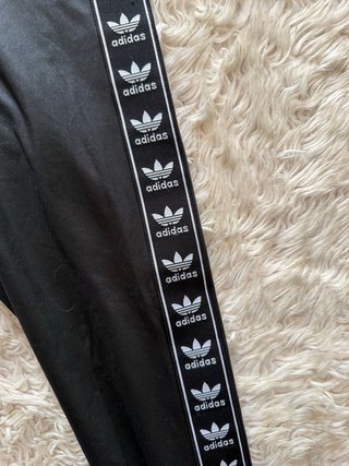Leggings Adidas Negros con Logo Lateral