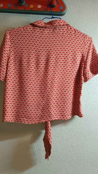Camisa Bershka corta estampada XS