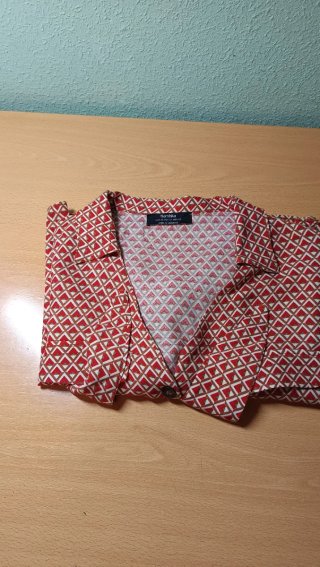 Camisa Bershka corta estampada XS