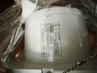 Extractor de aire blanco con cadena