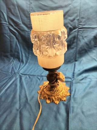 Candeeiro de mesa antigo latão