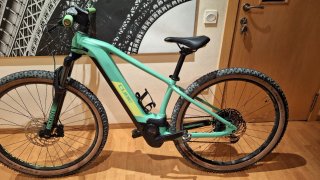 Bicicleta Eléctrica Cube Reaction