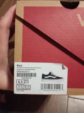 Zapatillas Vans Negras con Raya Blanca