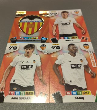 4 Cromos Valencia Adrenalyn XL 2025-26
