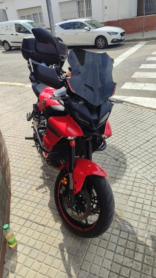 Yamaha Tracer 9 2022 Roja