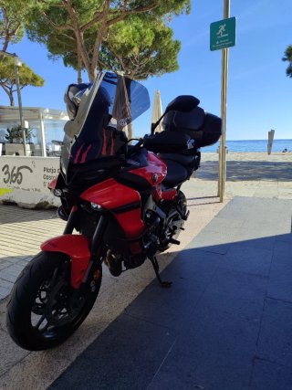 Yamaha Tracer 9 2022 Roja