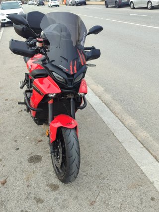 Yamaha Tracer 9 2022 Roja