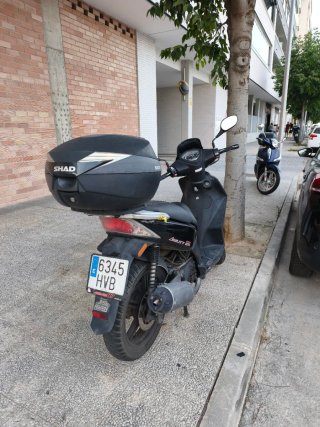 Moto Scooter Kymco Agility City 125 + Baul 39L