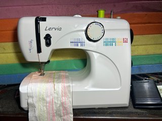 Máquina de coser Lervia