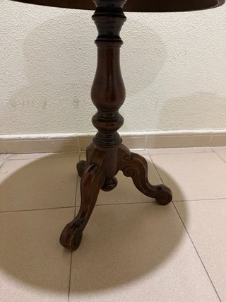 Mesa auxiliar madera antigua