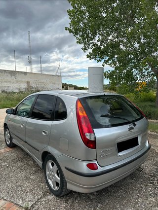 Nissan Almera 2003